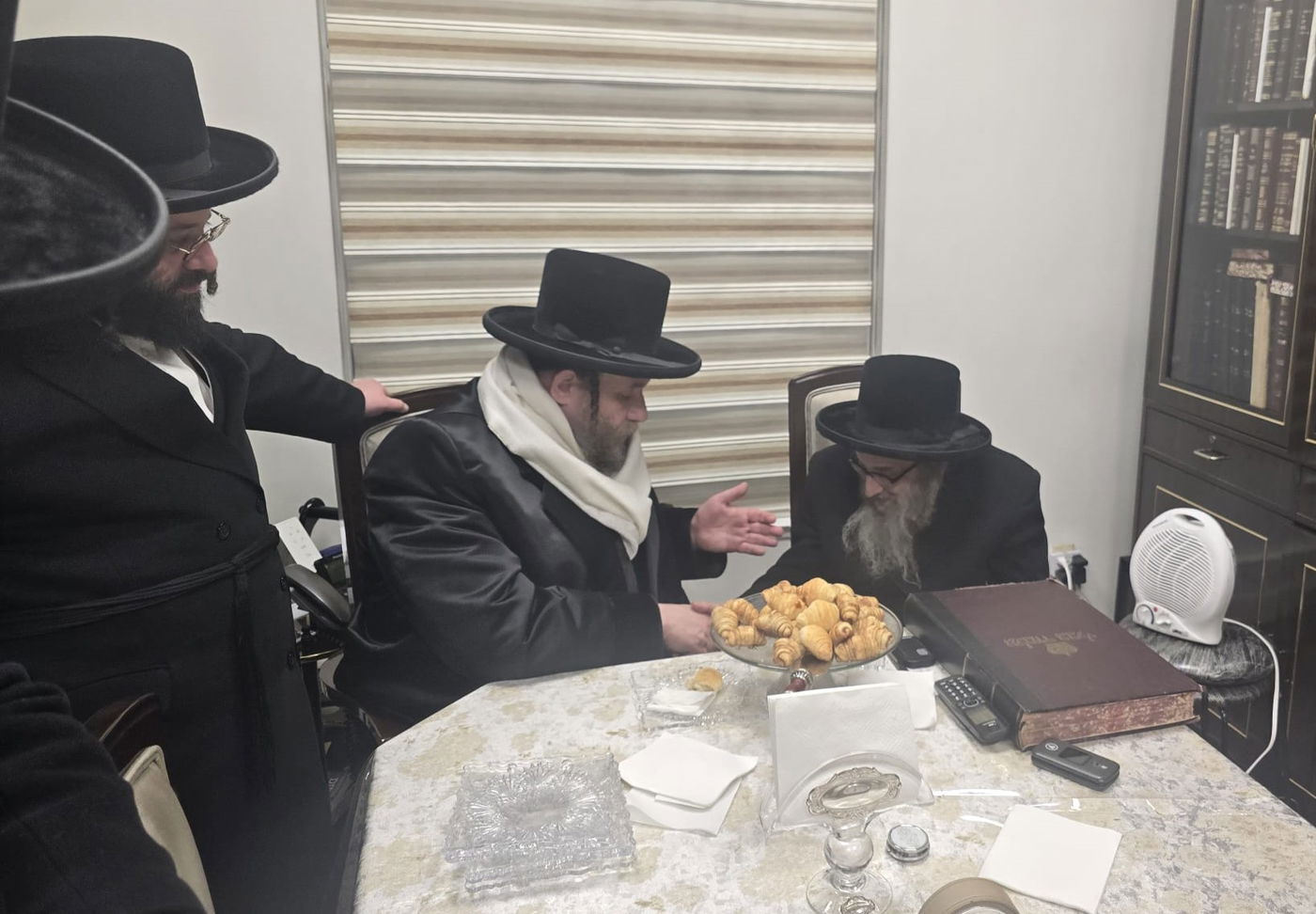 הגה"צ רבי יעקב מרדכי הגר בביקור הוד במונטריאול