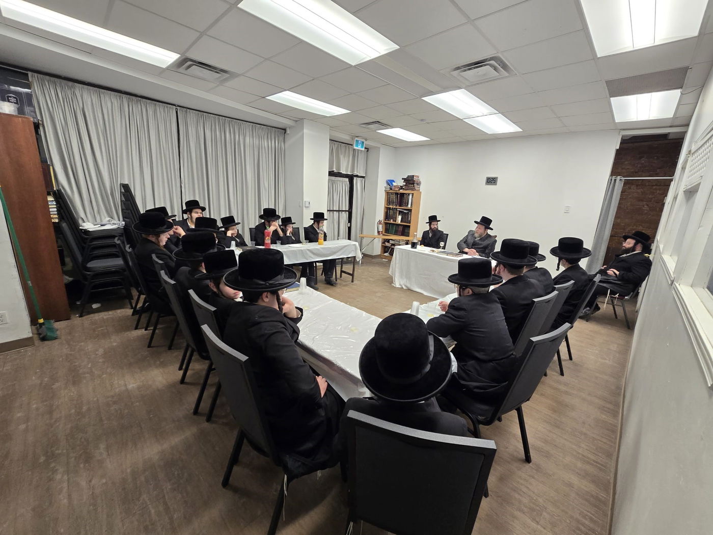 הגה"צ רבי יעקב מרדכי הגר בביקור הוד במונטריאול