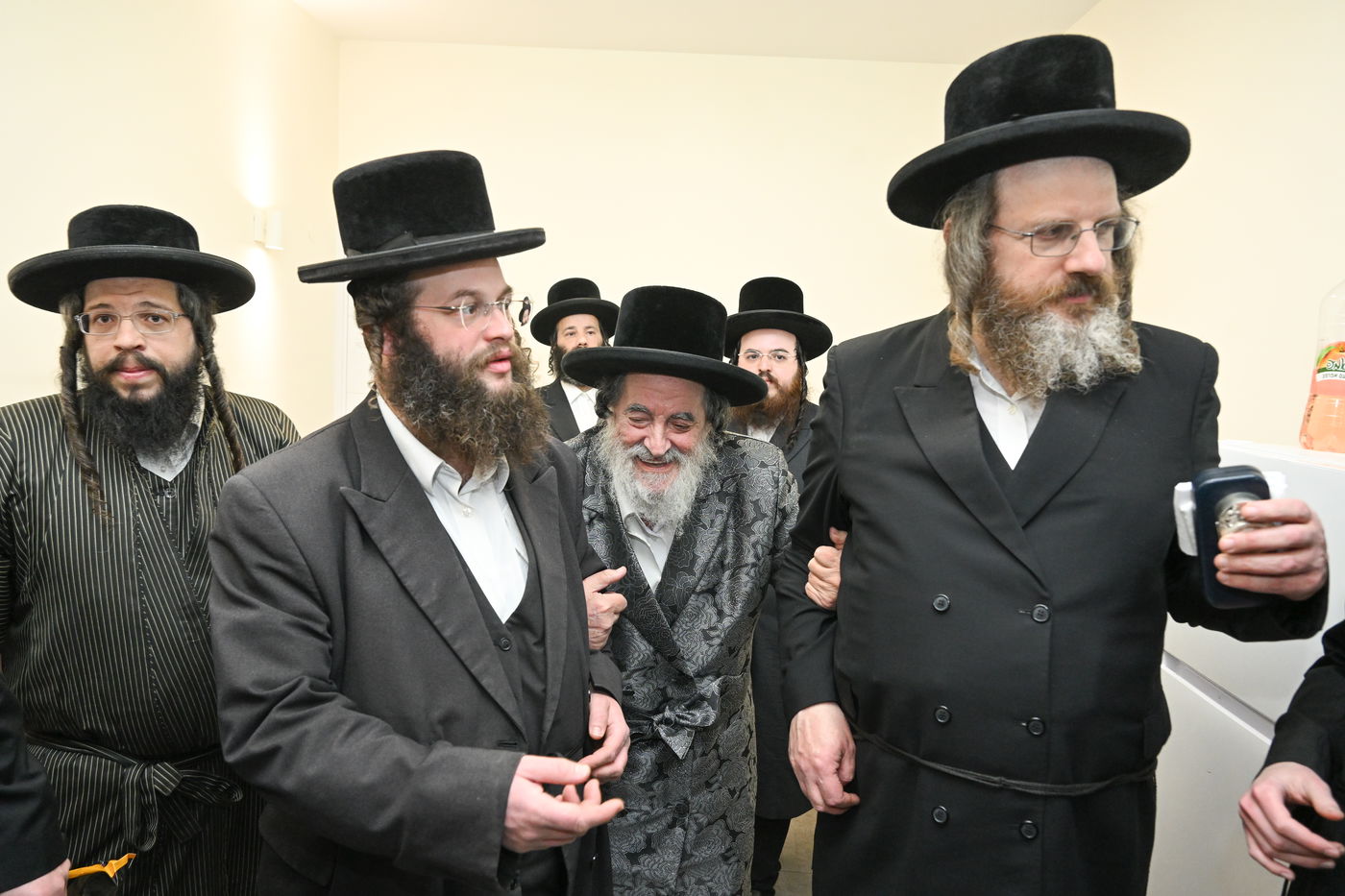 סעודת ר"ח אדר אצל האדמו"ר מויז'ניץ