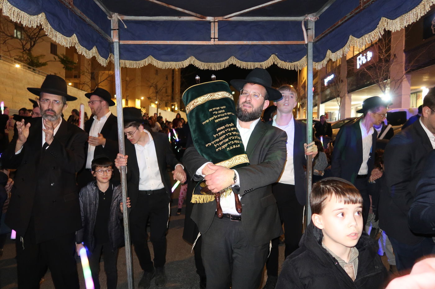 הכנסת ס"ת לקהילת 'רמת הנביאים' בבית שמש