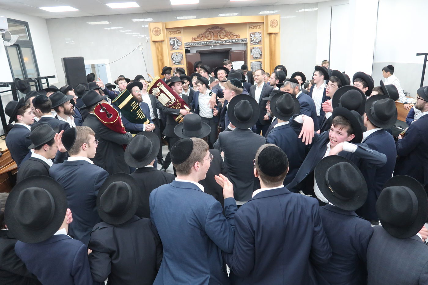 הכנסת ס"ת לקהילת 'רמת הנביאים' בבית שמש