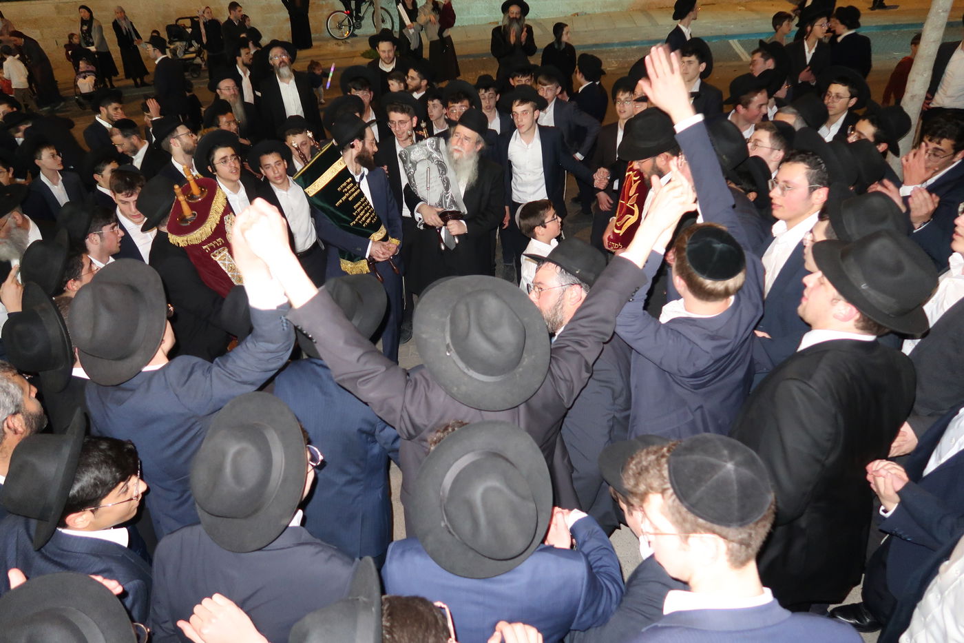 הכנסת ס"ת לקהילת 'רמת הנביאים' בבית שמש