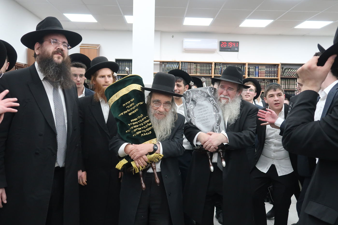 הכנסת ס"ת לקהילת 'רמת הנביאים' בבית שמש