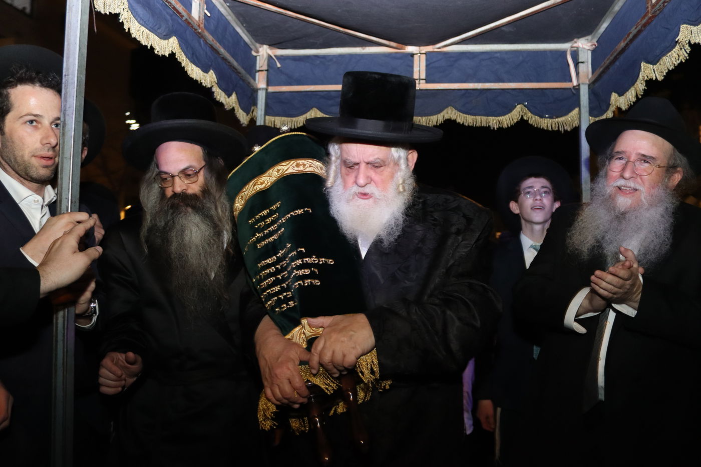 הכנסת ס"ת לקהילת 'רמת הנביאים' בבית שמש