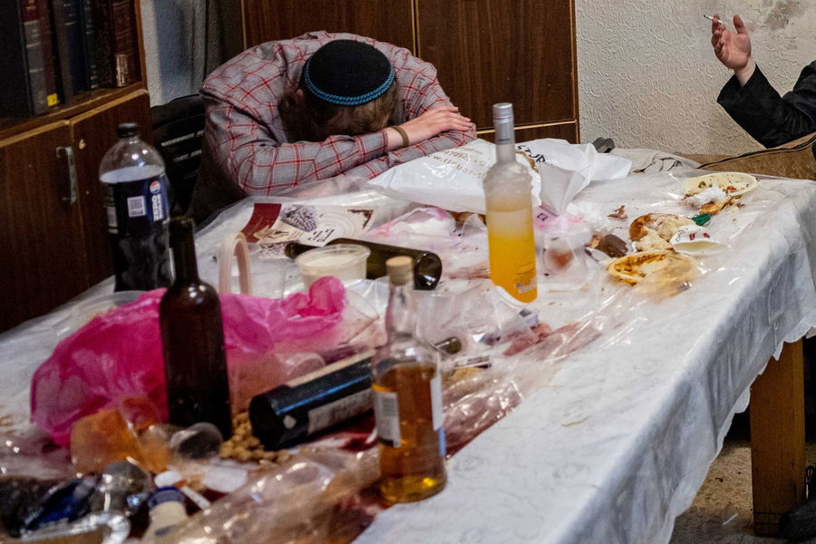 סעודת פורים | אילוסטרציה, למצולמים אין קשר לכתבה