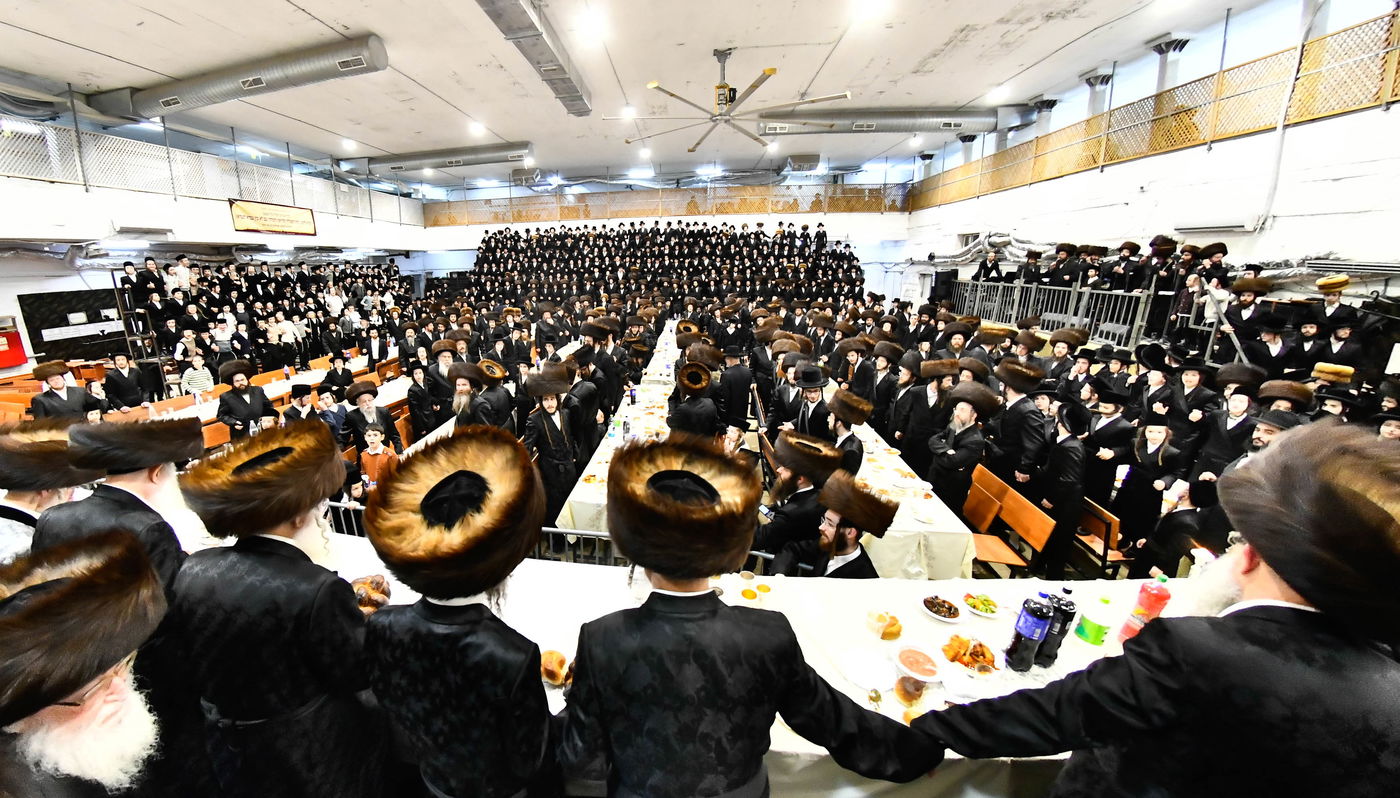 שמחת בית מכנובקא בעלזא - מעליץ - ביאלה ישרי לב