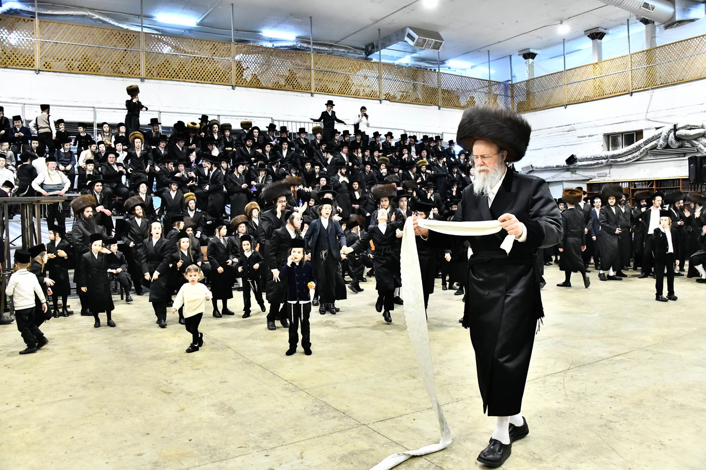 שמחת בית מכנובקא בעלזא - מעליץ - ביאלה ישרי לב