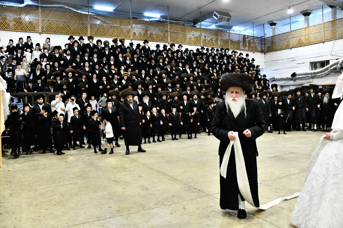 שמחת בית מכנובקא בעלזא - מעליץ - ביאלה ישרי לב