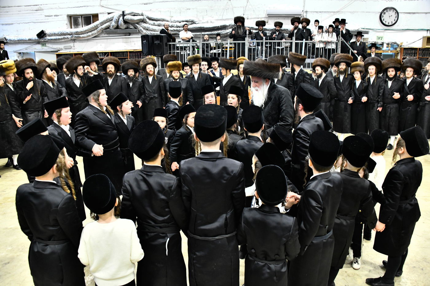 שמחת בית מכנובקא בעלזא - מעליץ - ביאלה ישרי לב