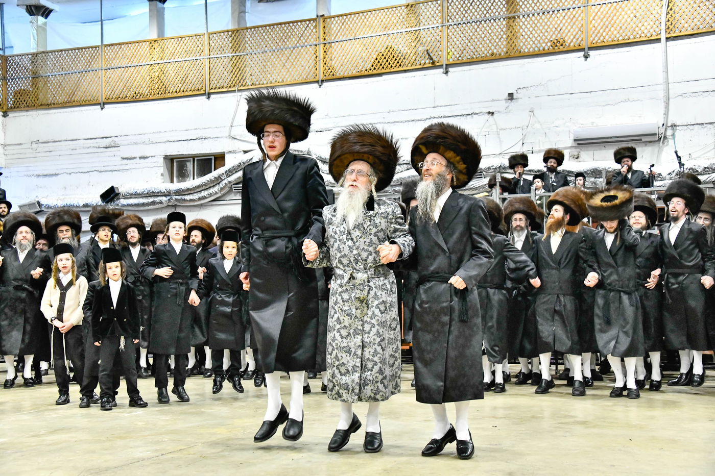 שמחת בית מכנובקא בעלזא - מעליץ - ביאלה ישרי לב