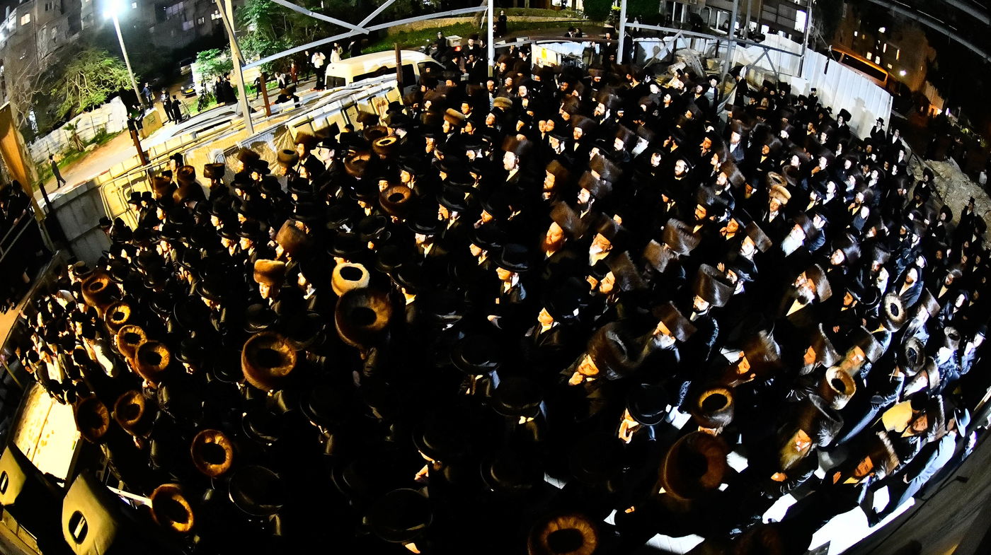 שמחת בית מכנובקא בעלזא - מעליץ - ביאלה ישרי לב