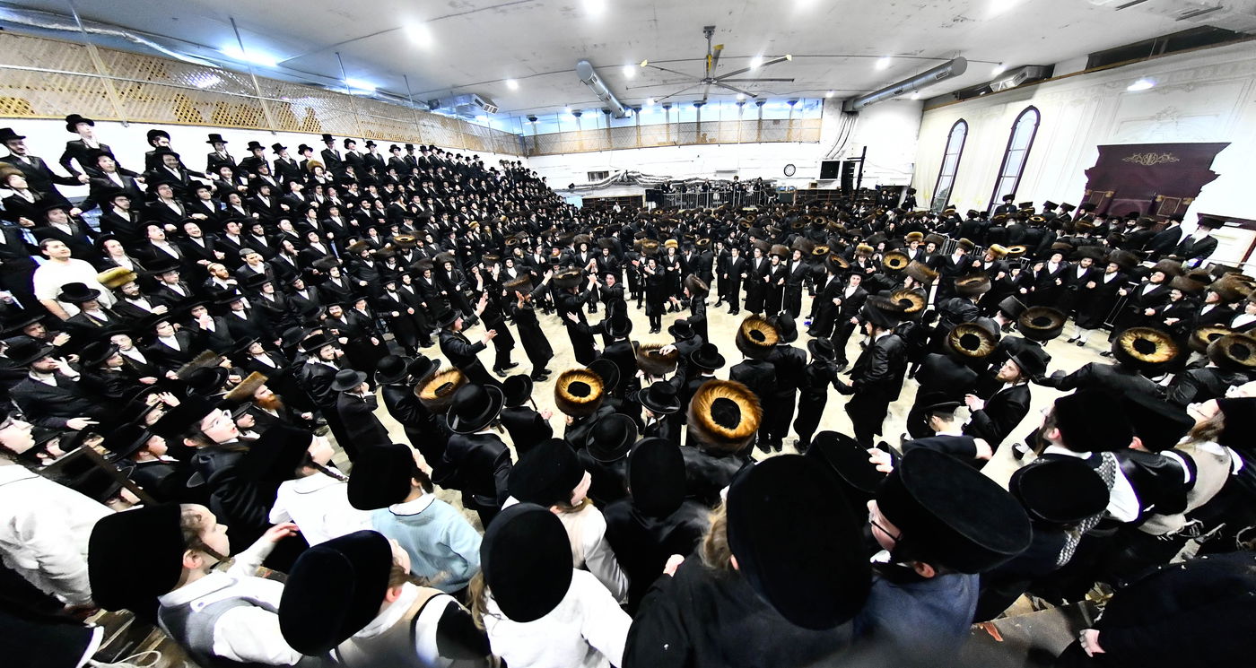 שמחת בית מכנובקא בעלזא - מעליץ - ביאלה ישרי לב