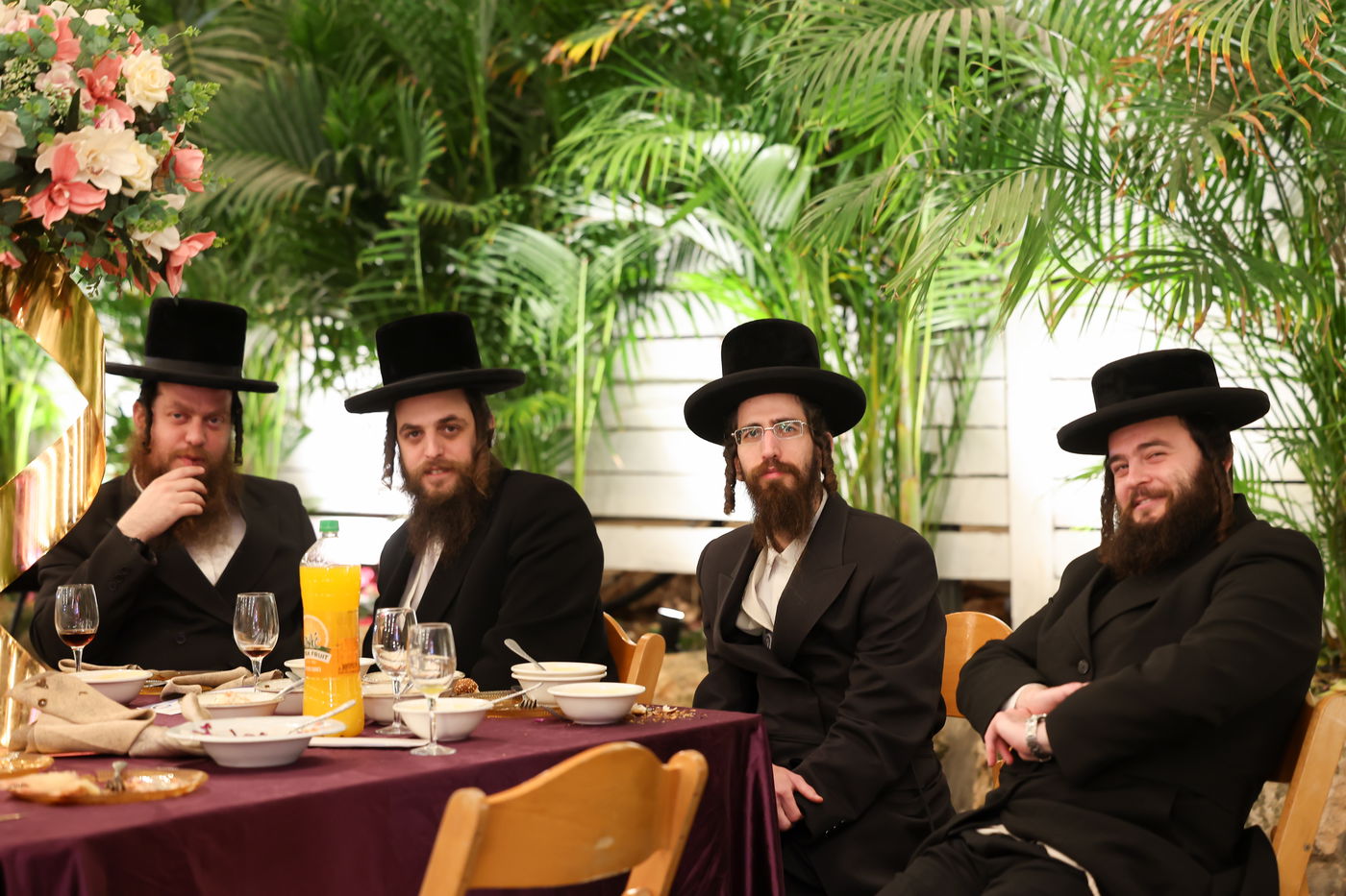 דינר לטובת קופת הצדקה של חסידי סלאנים