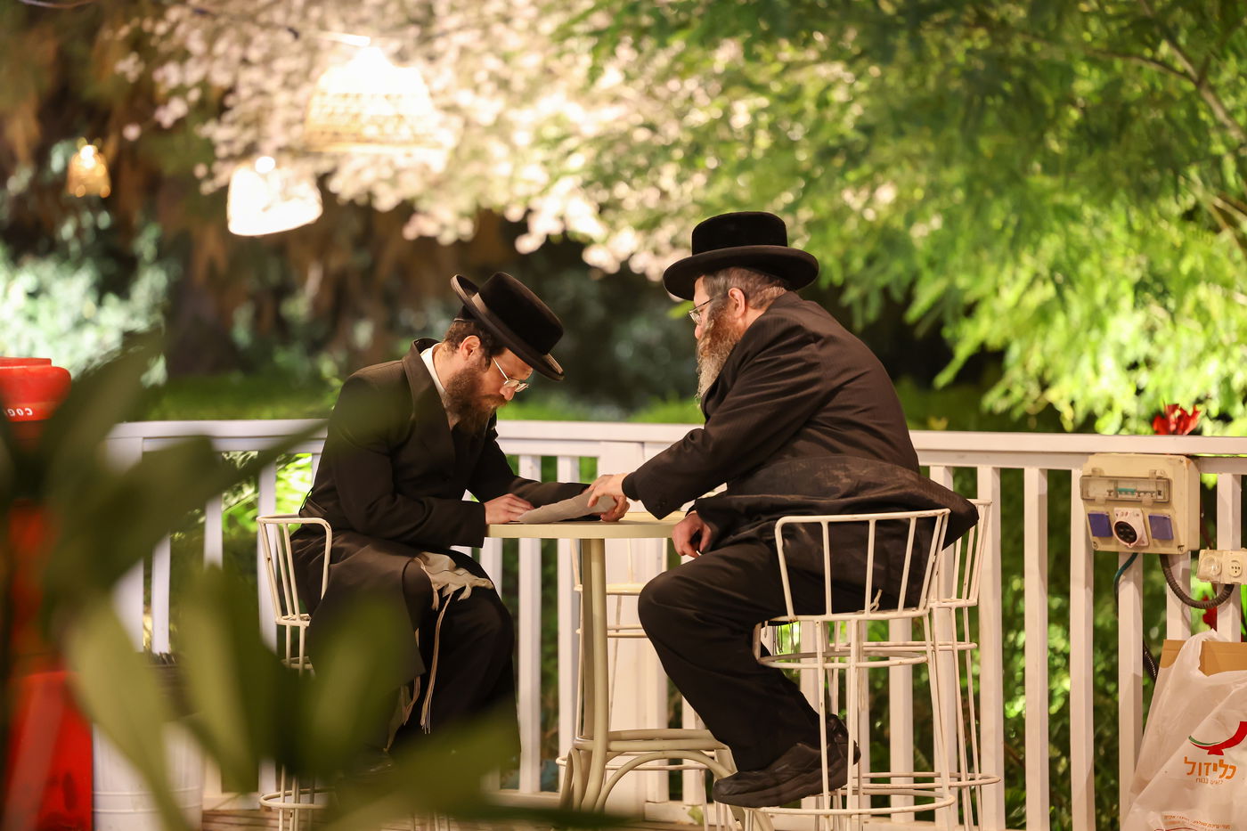 דינר לטובת קופת הצדקה של חסידי סלאנים