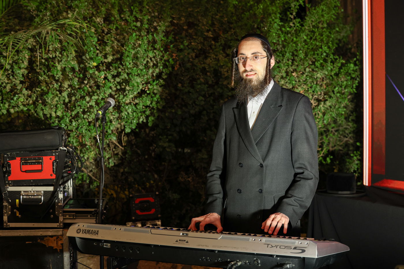 דינר לטובת קופת הצדקה של חסידי סלאנים