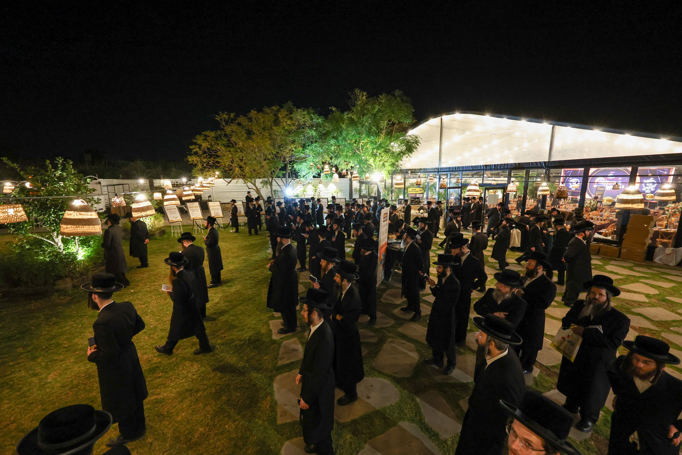 דינר לטובת קופת הצדקה של חסידי סלאנים