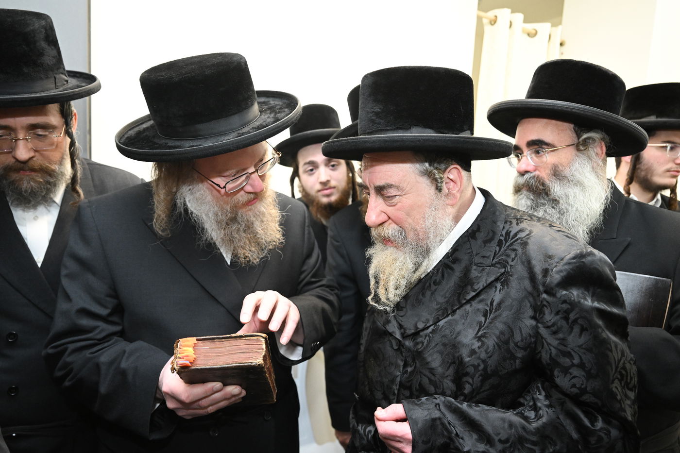 האירוע של אתכנשו במעון האדמו"ר מויז'ניץ באורה