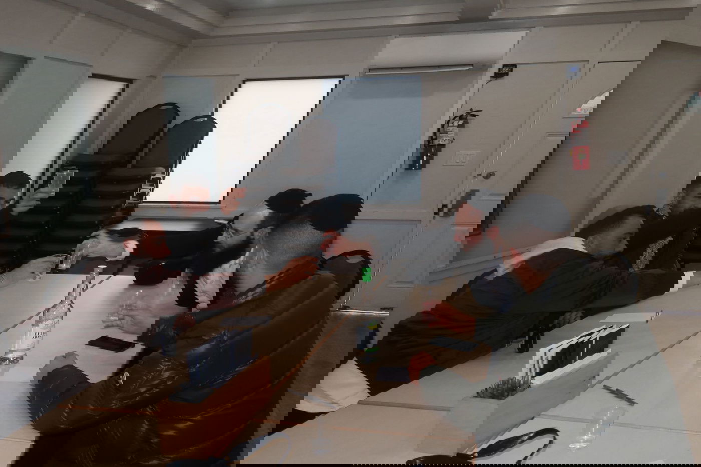 בין הופעה להופעה: כך בחר הזמר הישראלי להתפלל בסוף השבוע