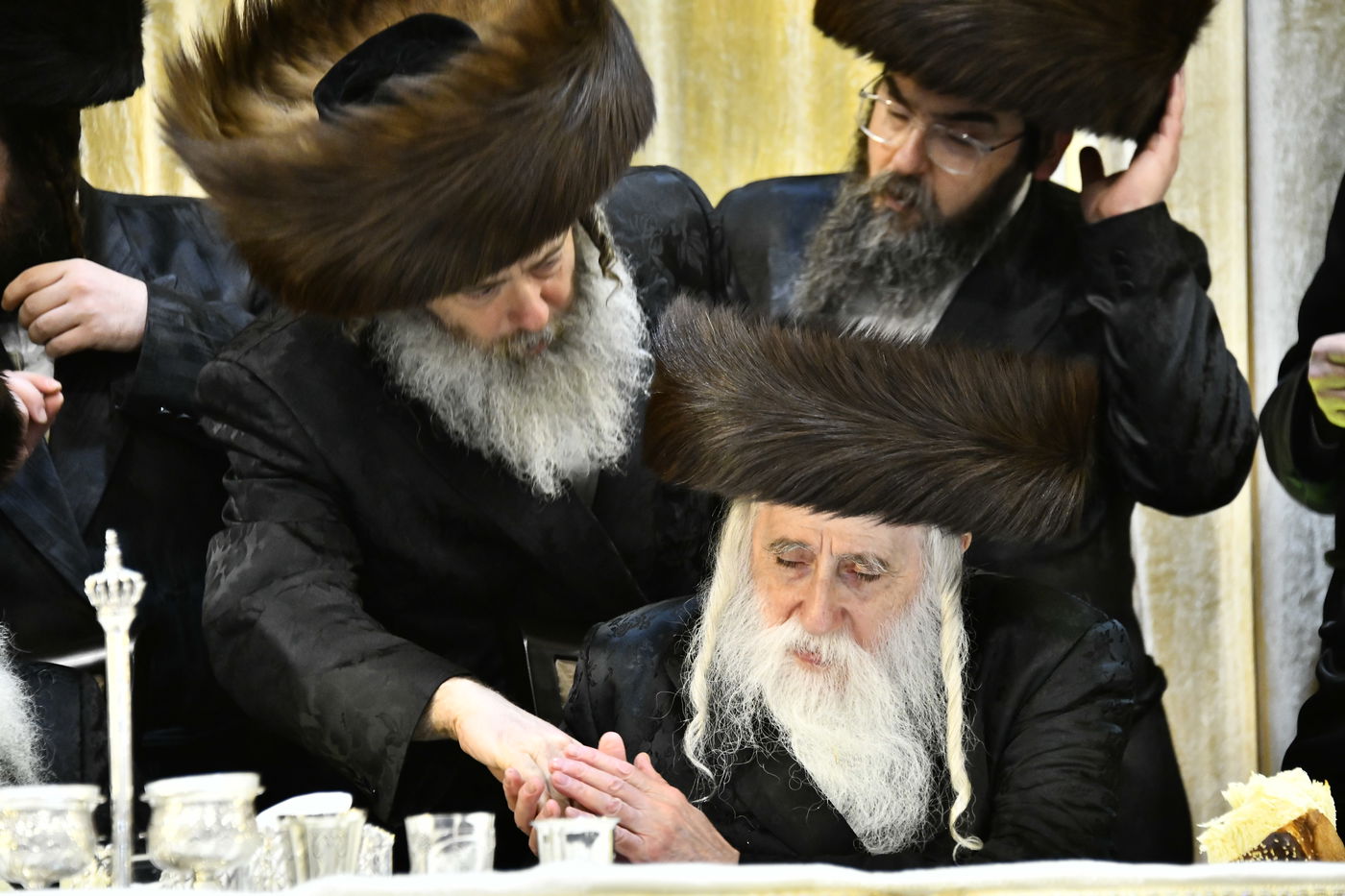 הכנסת ס"ת במכנובקא בעלזא