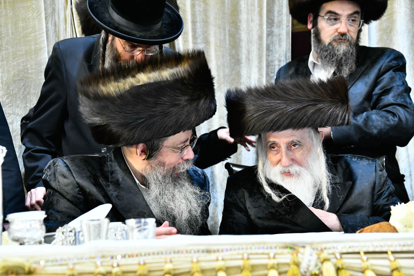 הכנסת ס"ת במכנובקא בעלזא