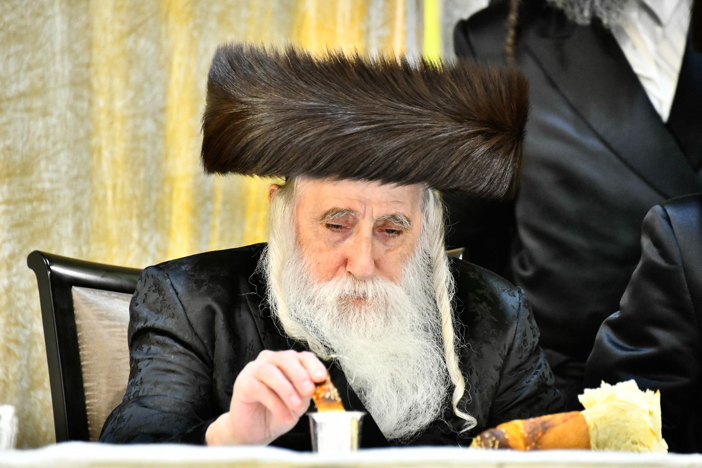 הכנסת ס"ת במכנובקא בעלזא