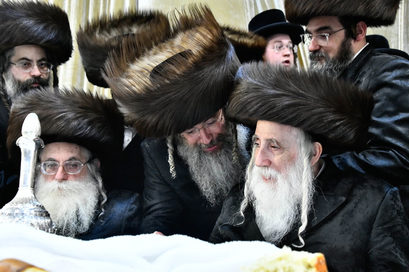 הכנסת ס"ת במכנובקא בעלזא