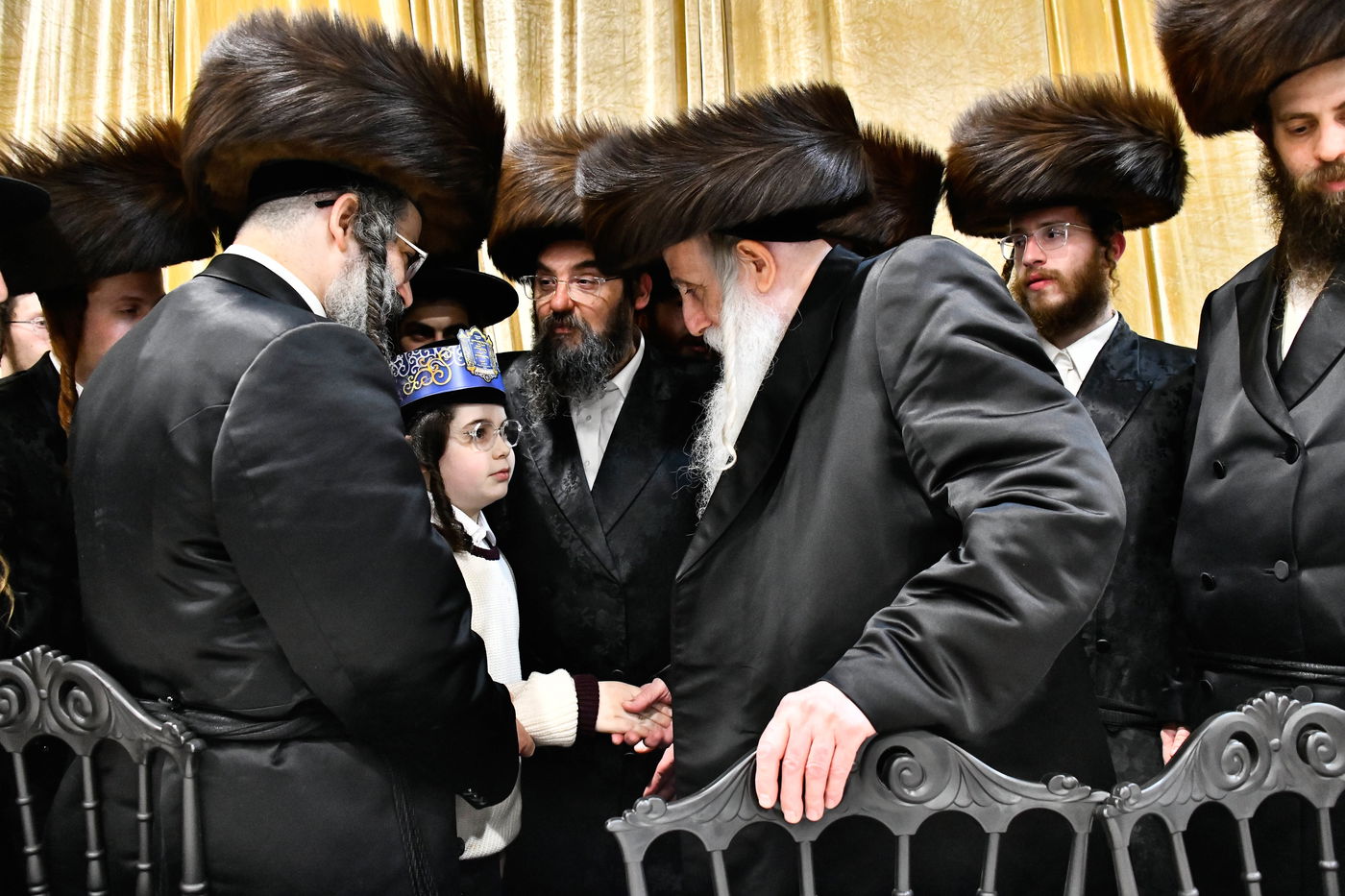 הכנסת ס"ת במכנובקא בעלזא