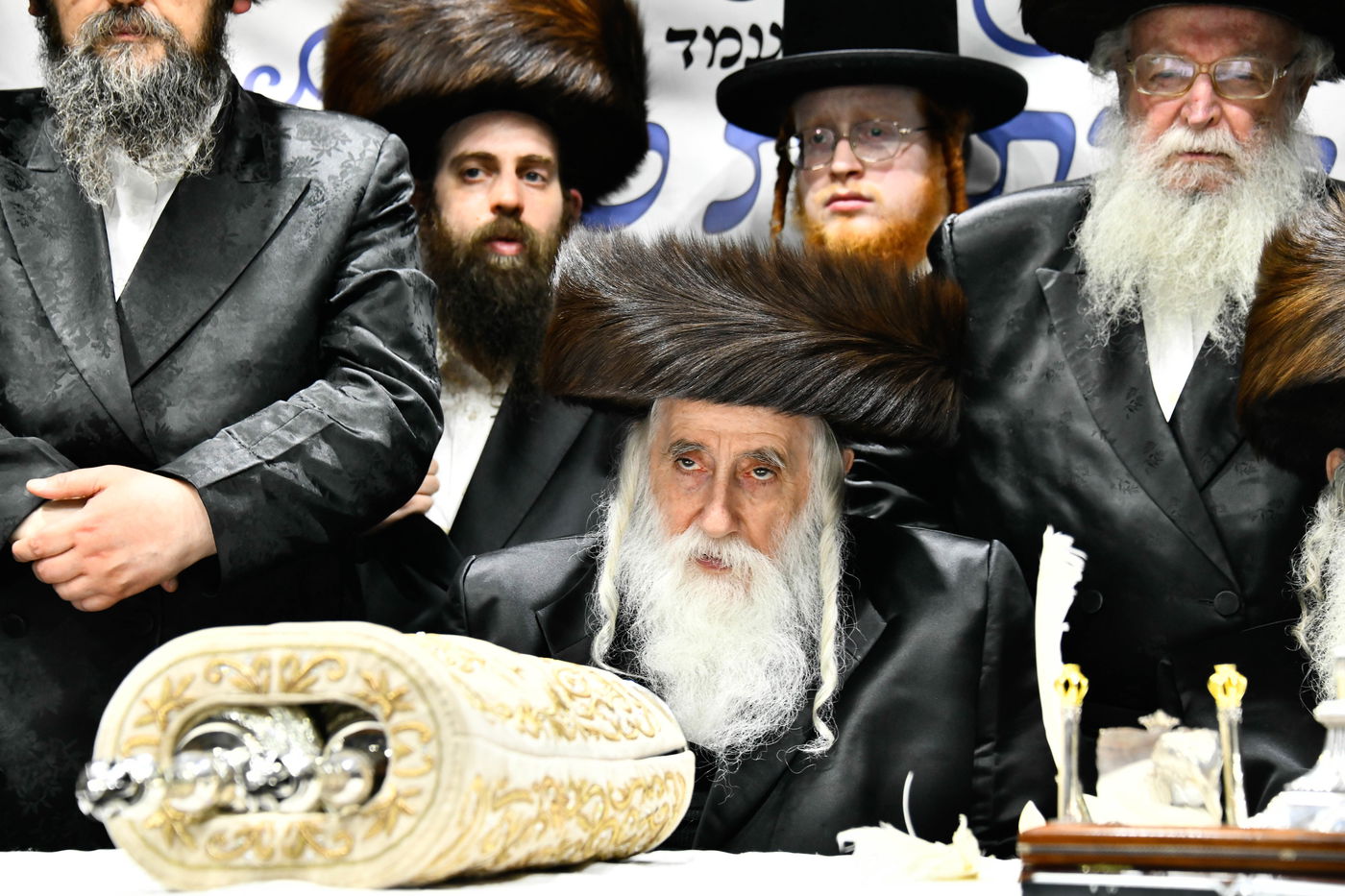 הכנסת ס"ת במכנובקא בעלזא