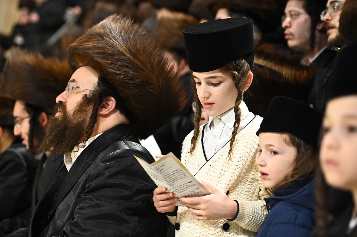 הכנסת ס"ת במכנובקא בעלזא