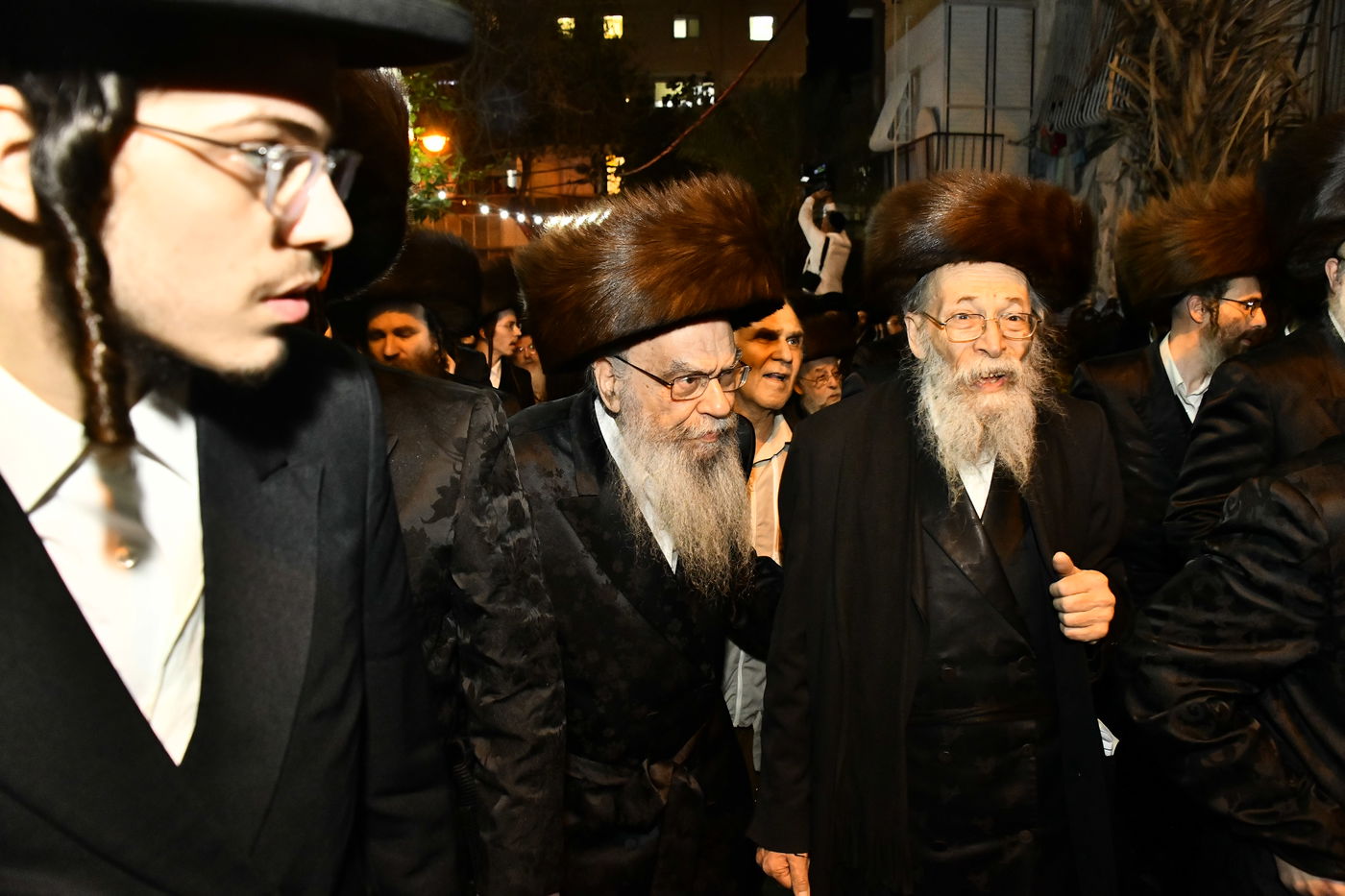 הכנסת ס"ת במכנובקא בעלזא