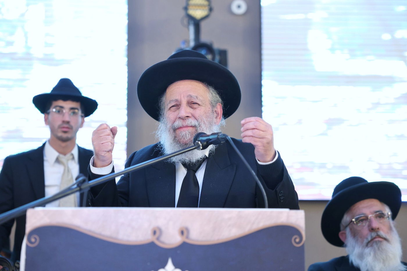 המעמד באולמי נוף ירושלים