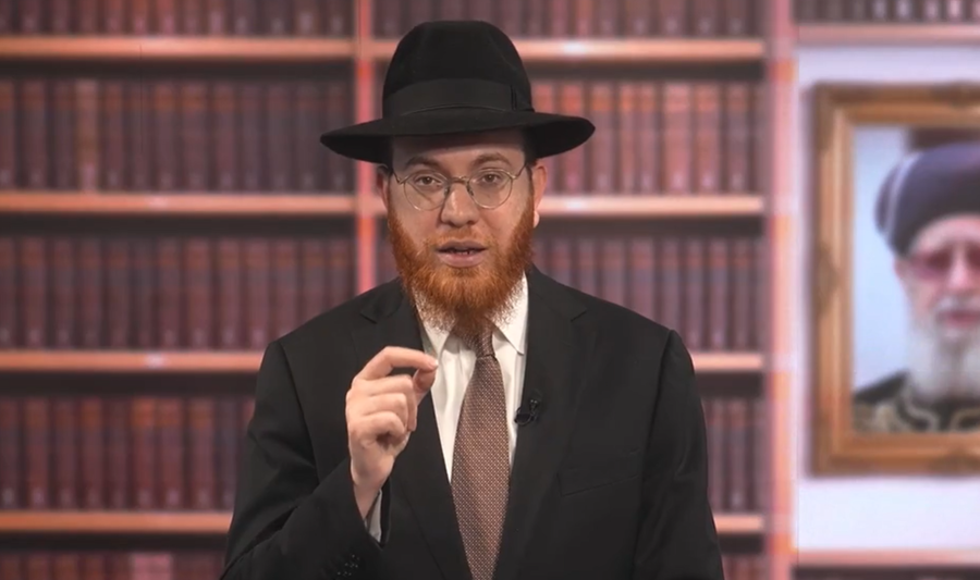 מגילה במוצאי הצום: האם מותר לאכול לפני קריאת המגילה?