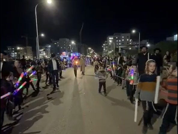 הכנסת ס"ת לביהמ"ד ברסלב בטבריה