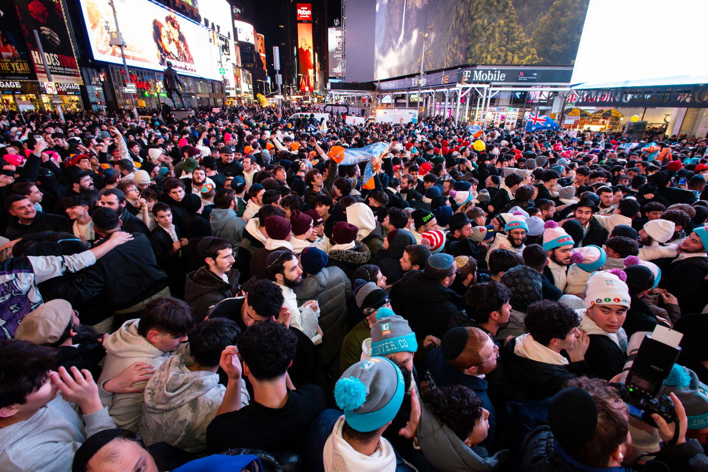 שורד השבי הגשים את החלום מעזה וזעק "שמע ישראל" עם אלפי צעירים | צפו