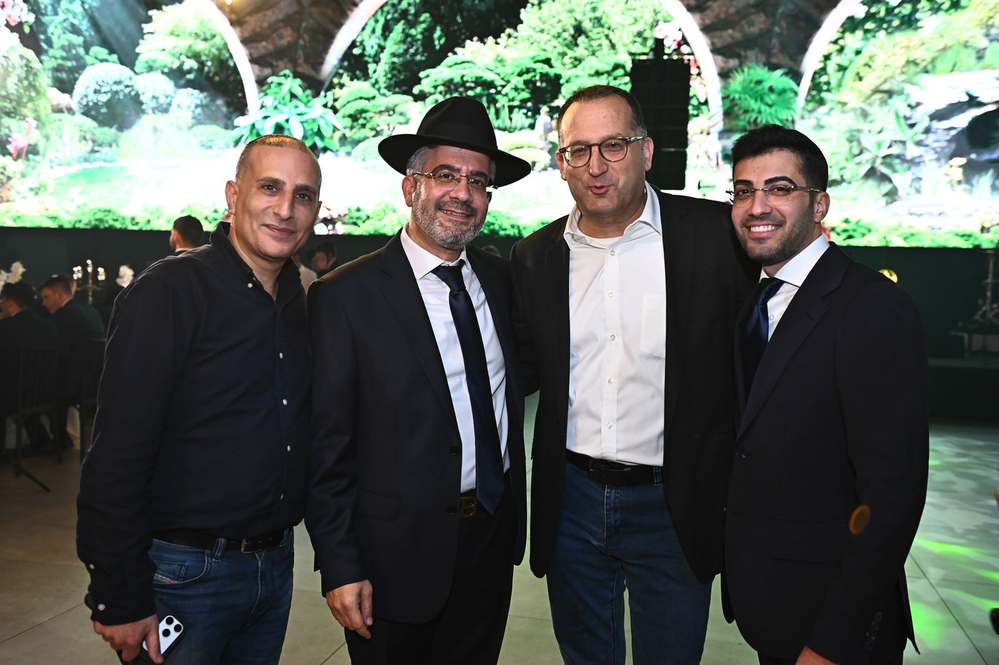 שמחת החתונה בבית משפחות זר ובן שמעון