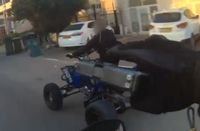 עם אקדחים שלופים | לוחמים במרדף דרמטי אחר שני חשודים שנמלטו