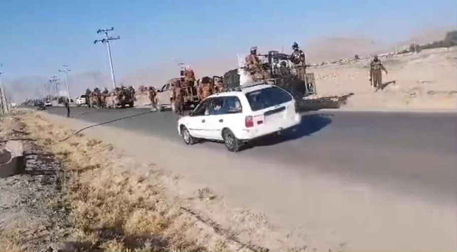 הטליבאן האפגני מעביר כוחות לעבר הגבול עם פקיסטן