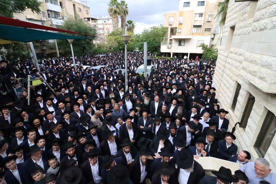 הלוויית הגאון רבי ישעיהו פרנקל זצ"ל