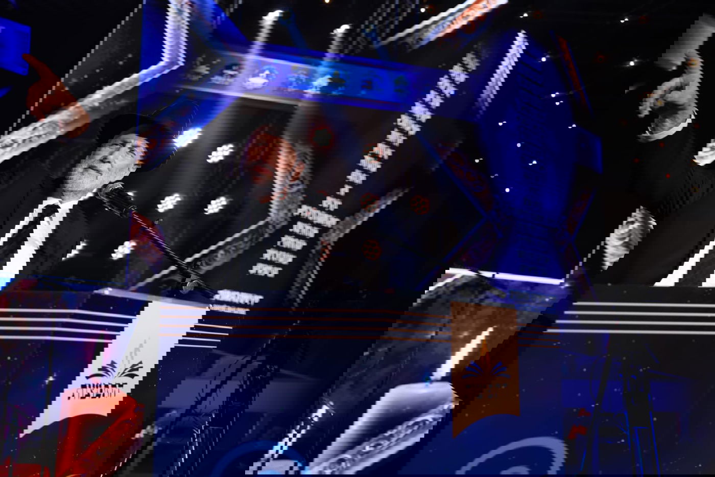 באי הכנס בבניני האומה