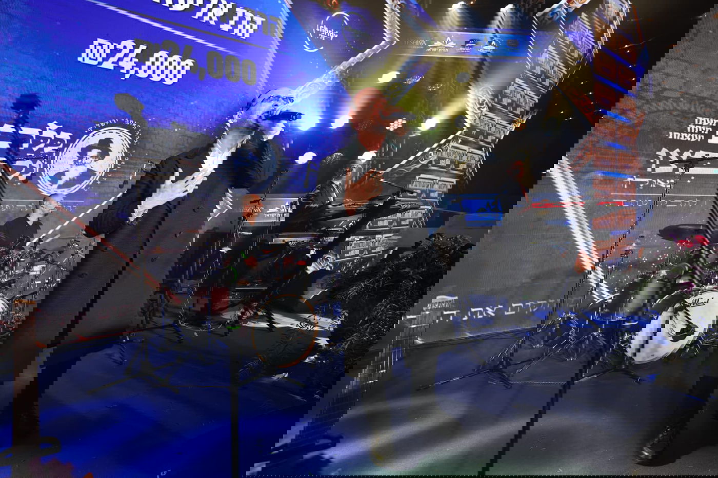 באי הכנס בבניני האומה