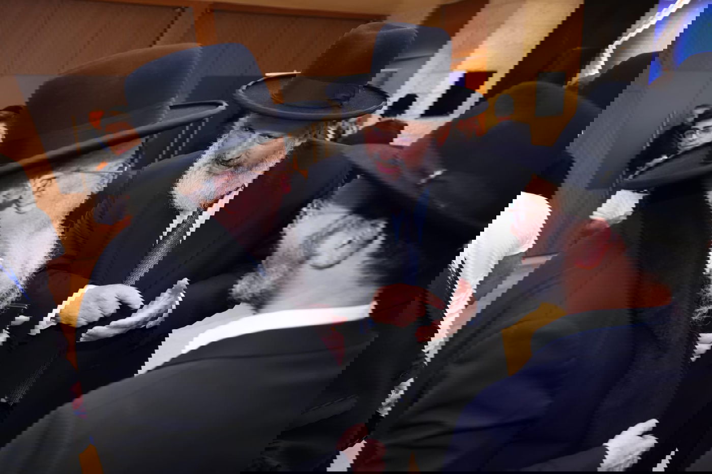 באי הכנס בבניני האומה