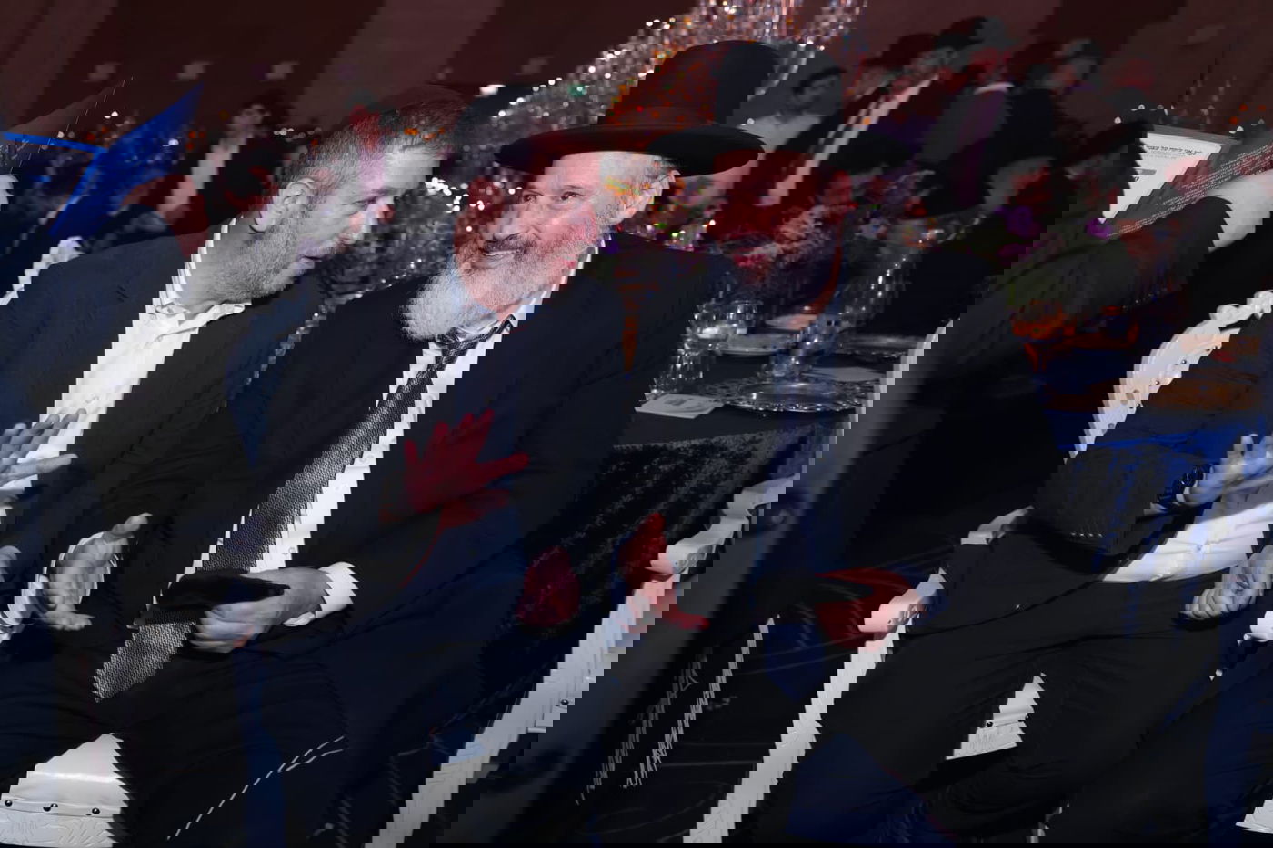 באי הכנס בבניני האומה