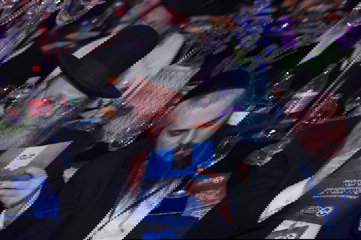 באי הכנס בבניני האומה