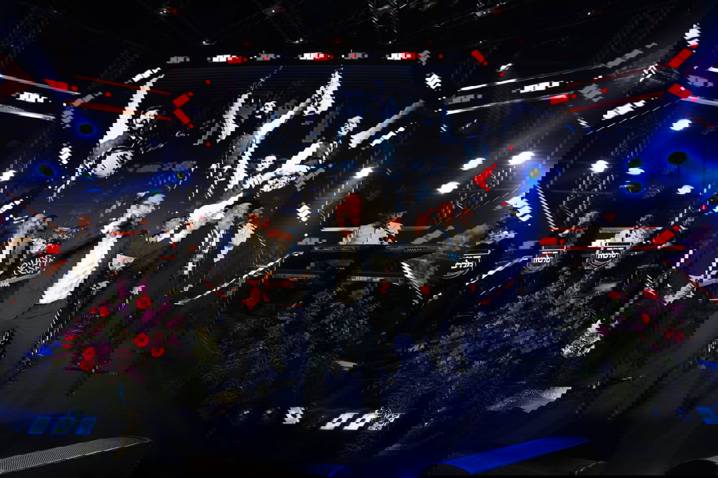 באי הכנס בבניני האומה