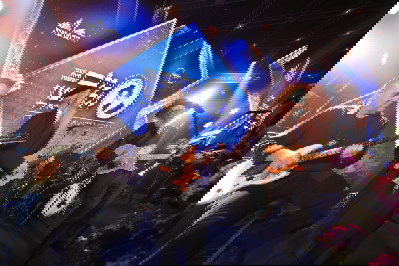 באי הכנס בבניני האומה