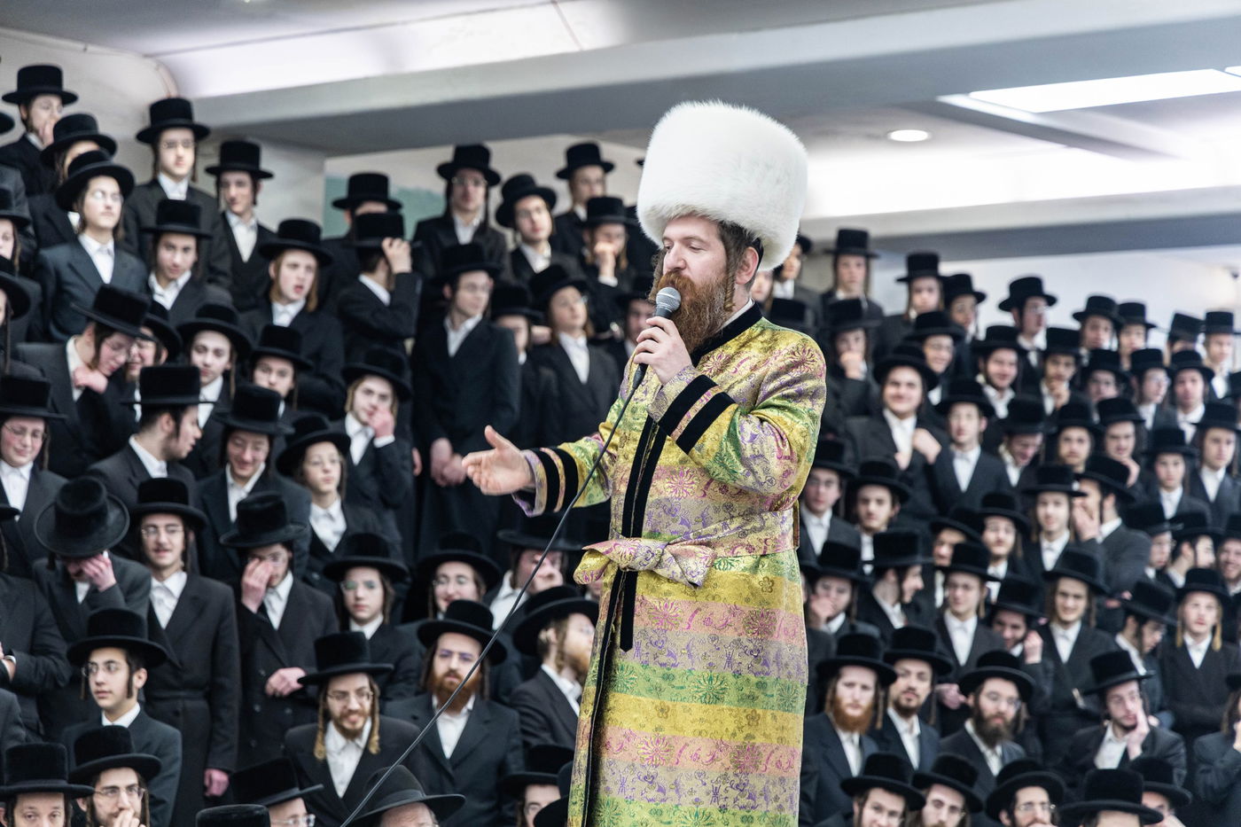 ראש חודש אדר בחצה"ק באבוב 45