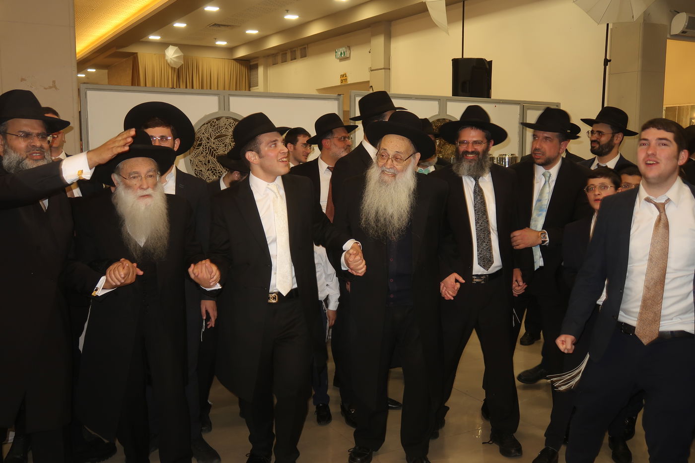 שמחת נישואי נכד הגאון רבי משה מאיה