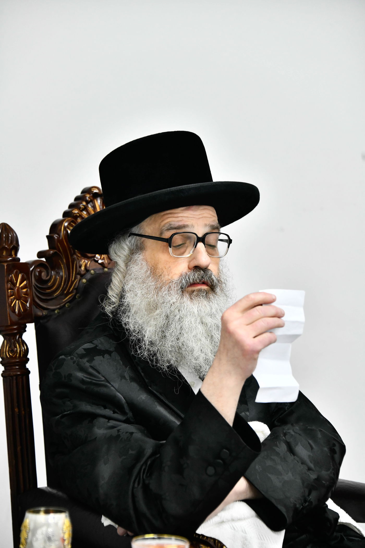 האדמו"ר מויז'ניץ בסעודת הודאה ז' אדר