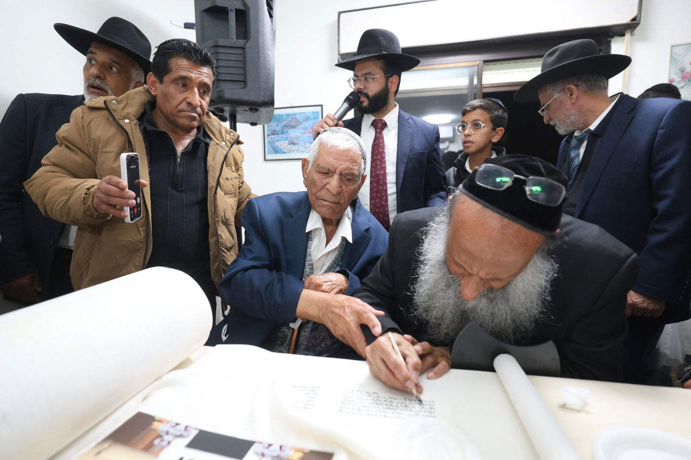 הכנסת ספר התורה בביתר