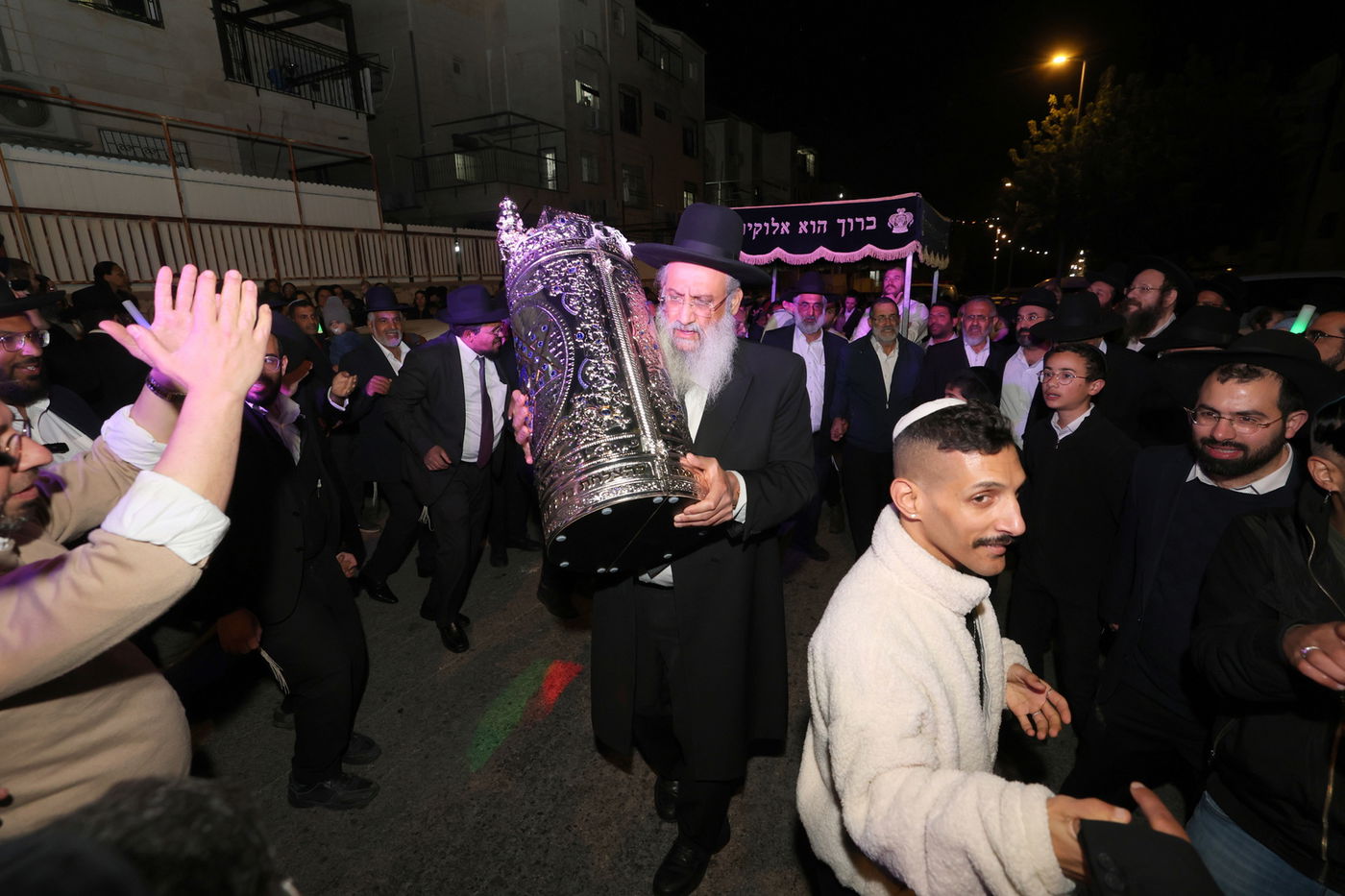 הכנסת ספר התורה בביתר